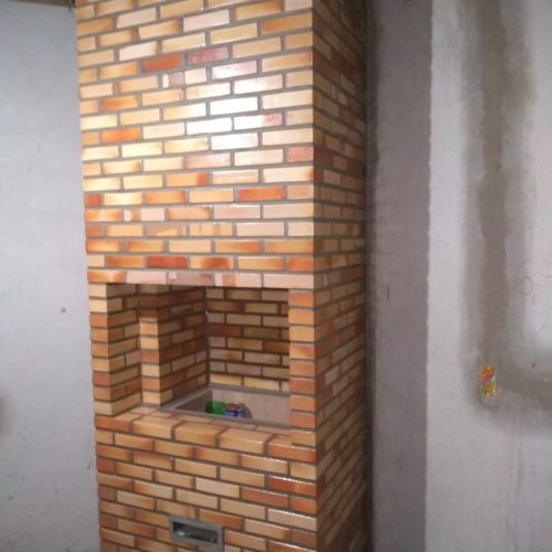 Churrasqueira tipo torre